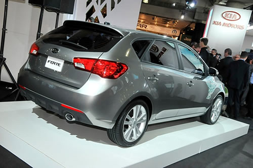 Kia Cerato 2011 Hatchback. Kia+cerato+2011+hatch
