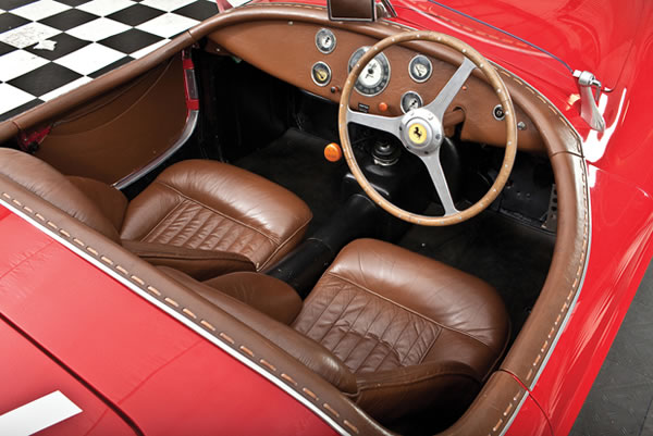 Será leiloada nos EUA a primeira Ferrari feita por Enzo Ferrari