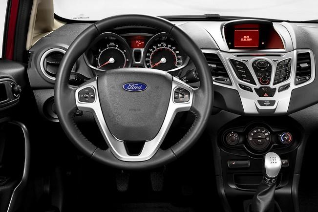 Interior do Ford Fiesta Hatch