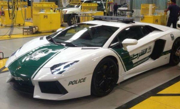 Lamborghini Aventador polícia de Dubai