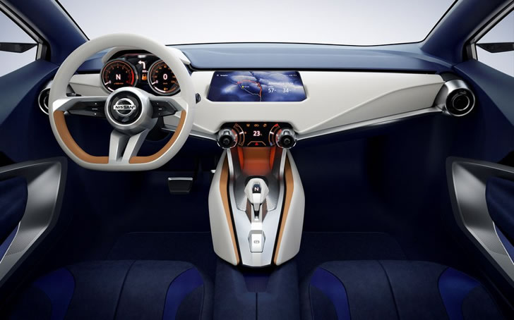 Interior Nissan Sway