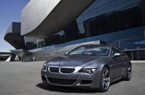 BMW M6 – Atinge 330 km/h