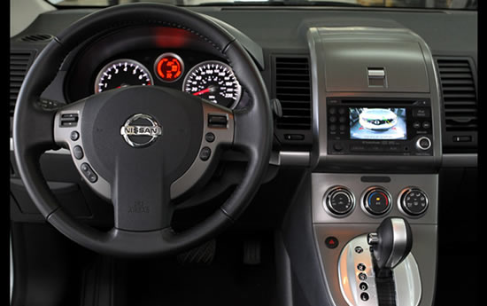 Interior Nissan Sentra 2011