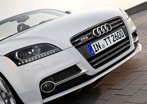 Novo Audi TTS Coupé 2011